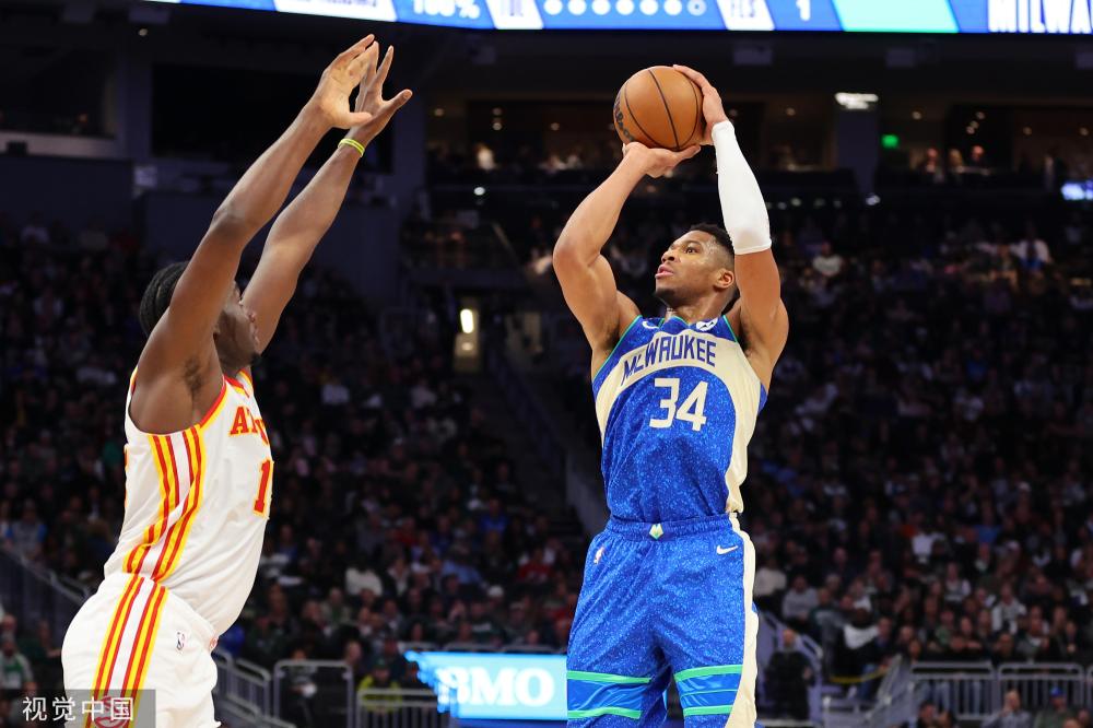 她的出现 她的出现