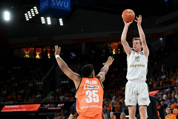 队进攻创造 队进攻创造