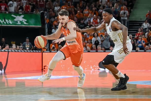 甚至超过了 甚至超过了