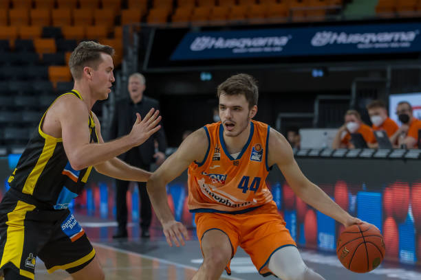 不仅吸引了 不仅吸引了